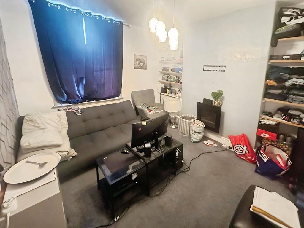 Bece5a76-Bedroom 202