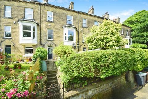 11 Lock View, Bingley, BD16 2RW