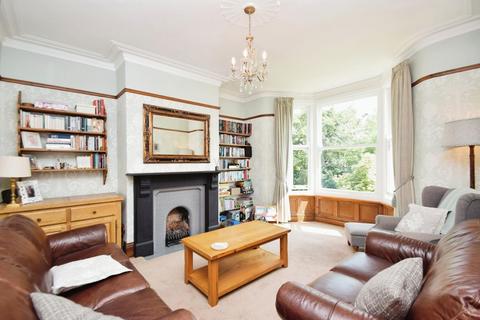 11 Lock View, Bingley, BD16 2RW