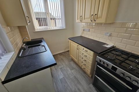 2 bedroom house to rent, Station Road, Wombwell