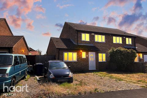 3 bedroom semi-detached house for sale, Mallard Way, March