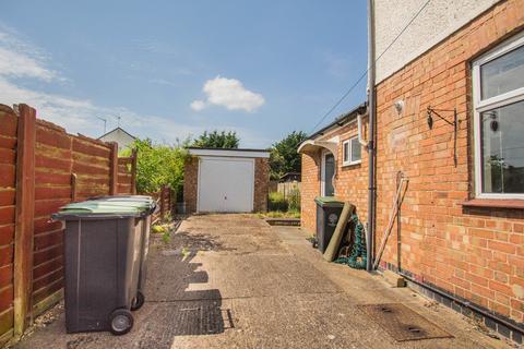 255 Addington Road, Irthlingborough, Wellingborough, NN9 5US