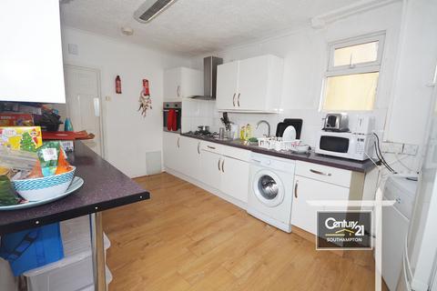 4 bedroom flat to rent, Milton Road, SOUTHAMPTON SO15