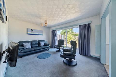 12 Peatmore Close, Woking, GU22 8TQ