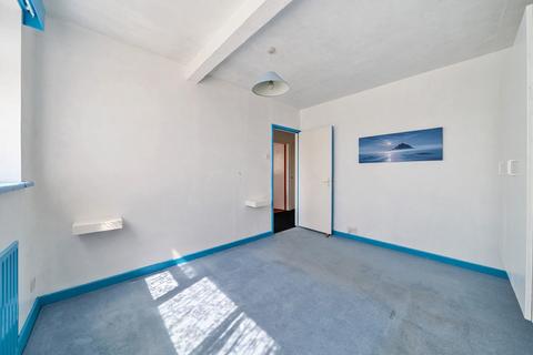 12 Peatmore Close, Woking, GU22 8TQ