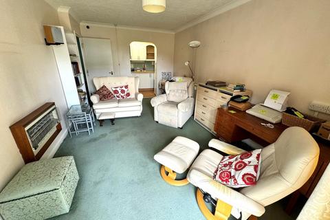 1 bedroom ground floor flat for sale, Oakland Court, Shoreham-by-Sea BN43