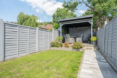 93 Godstone Road, Whyteleafe, CR3 0EJ