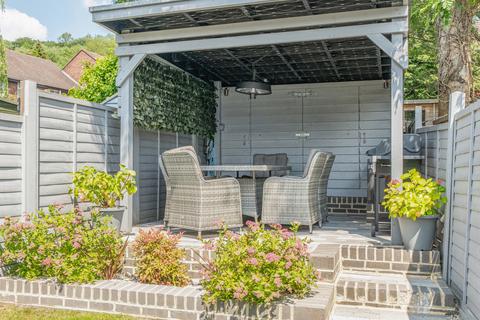 93 Godstone Road, Whyteleafe, CR3 0EJ