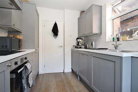 101 Connaught Road, Brookwood, Woking, GU24 0EU