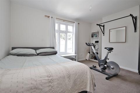 101 Connaught Road, Brookwood, Woking, GU24 0EU