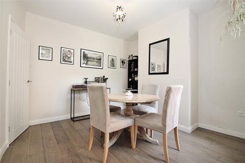 101 Connaught Road, Brookwood, Woking, GU24 0EU