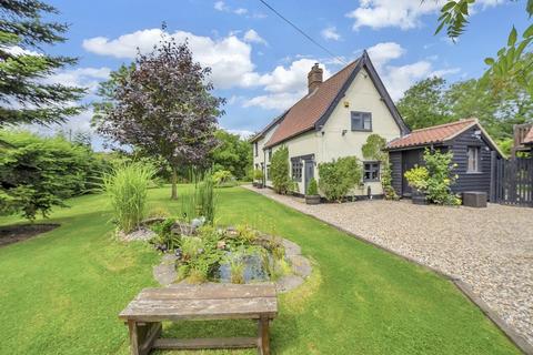 undefined, Pulham Market