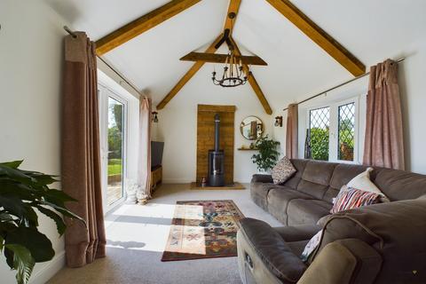 81 Ashbourne Road, Mackworth, Derby, DE22 4LZ
