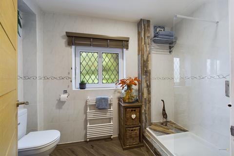 81 Ashbourne Road, Mackworth, Derby, DE22 4LZ