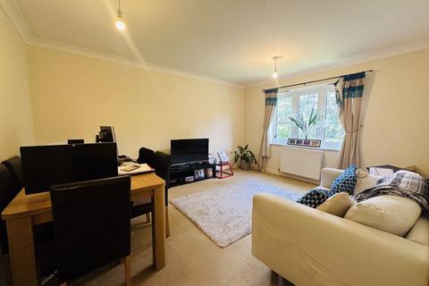 2 bedroom apartment for sale, Abbey Court, Hale Lane