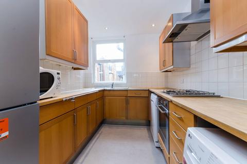 2 bedroom flat to rent, New Kings Road, Parsons Green, London, SW6