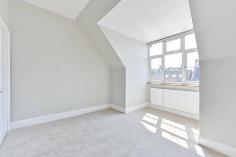 11 Faraday Road, London, W3 6JB
