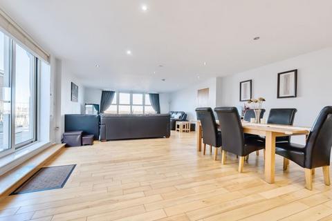 2 bedroom apartment for sale, 42 Chase Side, London