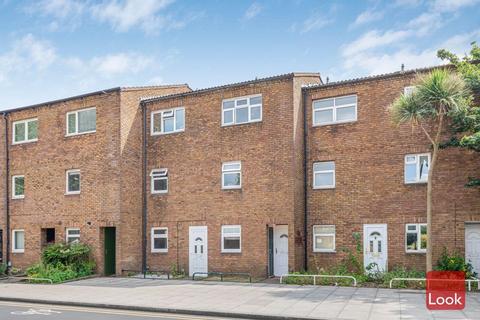 4 bedroom terraced house for sale, Columbia Road, Bethnal Green E2