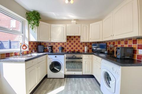 3 bedroom semi-detached house for sale, Leybourne Crescent, Wolverhampton