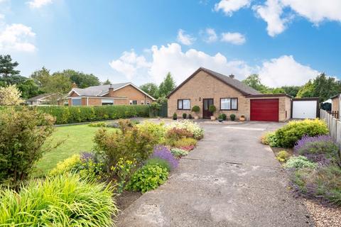 3 bedroom bungalow for sale, Detached Bungalow, Saxilby Road, Sturton by Stow, Lincoln