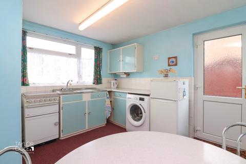 93 Mildenhall, Tamworth, B79 8RZ