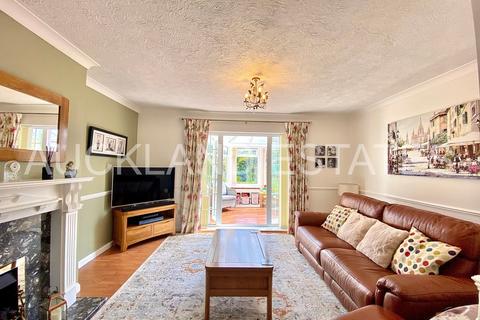 3 bedroom semi-detached house for sale, Frowyke Crescent, Potters Bar EN6