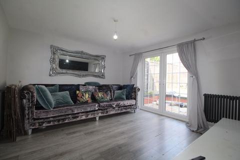 22 Denham Close, Luton, LU3 3TS