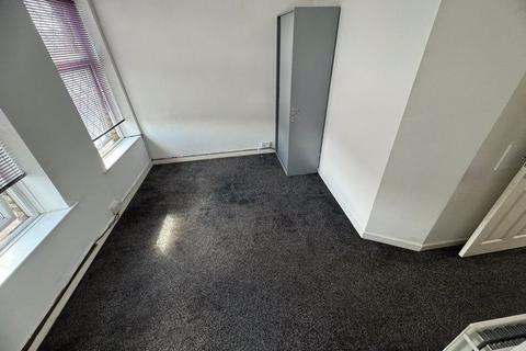 1 bedroom terraced house to rent, Barr Street, Huddersfield