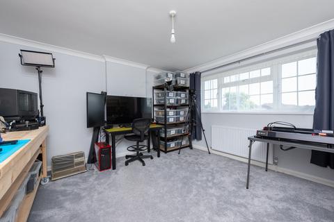 3 bedroom terraced house for sale, Beaulieu Gardens, Camberley GU17