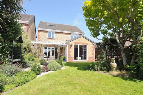 4 bedroom detached house for sale, Kimberley Drive, Plymouth. A Beautiful, Well Presented 4 Bedroom Detached Family Home.