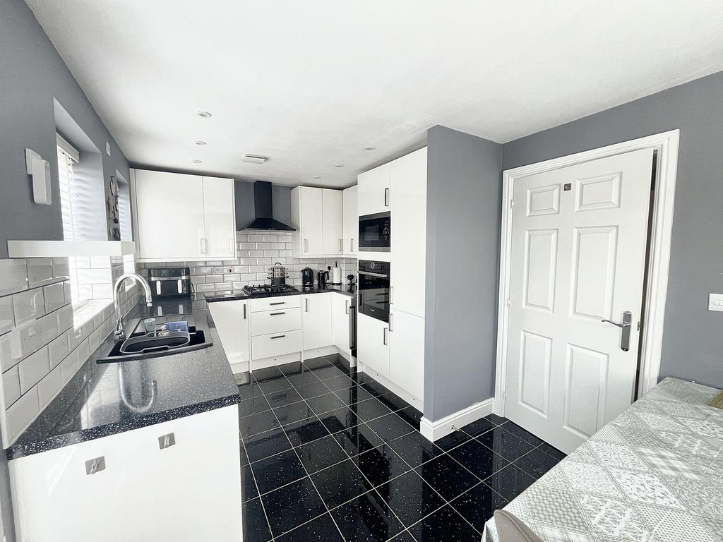 Kitchen / Diner