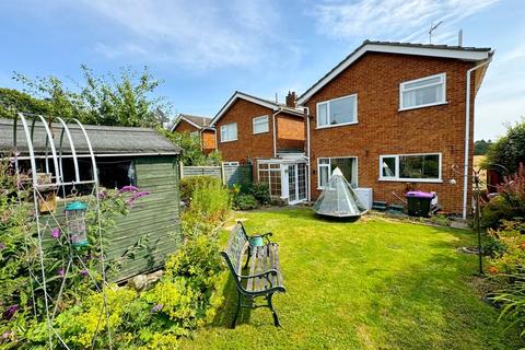 3 bedroom detached house for sale, Walton Way, Harlaxton