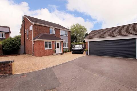 4 bedroom detached house for sale, Anthill Close, Waterlooville PO7