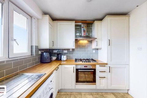 3 bedroom apartment for sale, Hawes Street, Islington, N1