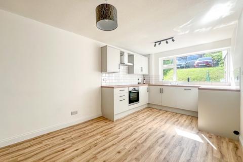3 bedroom terraced house to rent, Newhaven Road, Portishead, Bristol, Somerset, BS20