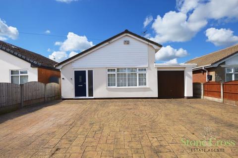 2 bedroom detached bungalow for sale, Welford Avenue, Lowton, WA3 2RN