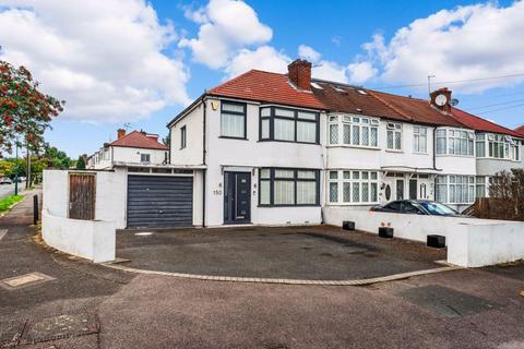 3 bedroom end of terrace house for sale, Henley Avenue, Sutton