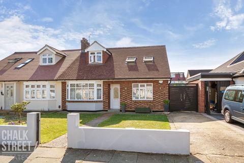 5 bedroom semi-detached bungalow for sale, St. Albans Avenue, Upminster, RM14