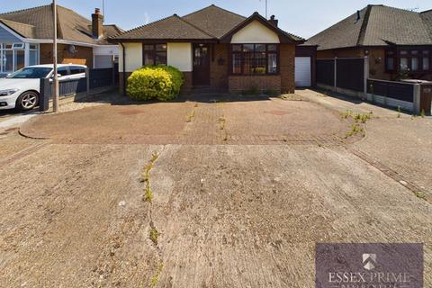 3 bedroom detached bungalow for sale, Three Bedroom Detached Bungalow Burches Mead