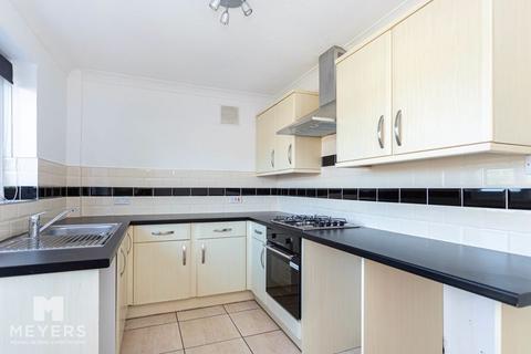 2 bedroom end of terrace house to rent, Lara Close, Throop, BH8