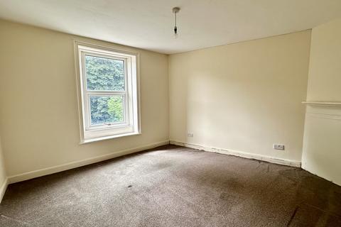 2 bedroom flat to rent, Spen Lane, Gomersal, Cleckheaton, West Yorkshire