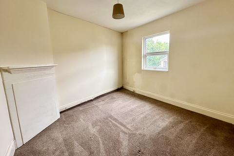 2 bedroom flat to rent, Spen Lane, Gomersal, Cleckheaton, West Yorkshire