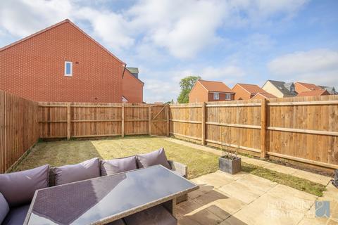 3 bedroom semi-detached house for sale, Hare Crescent, Hethersett