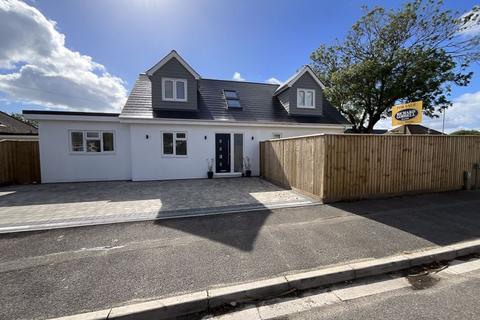 3 bedroom detached house for sale, MUDEFORD   CHRISTCHURCH