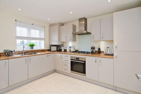 4 bedroom detached house to rent, Yoxall Way, Lichfield WS13