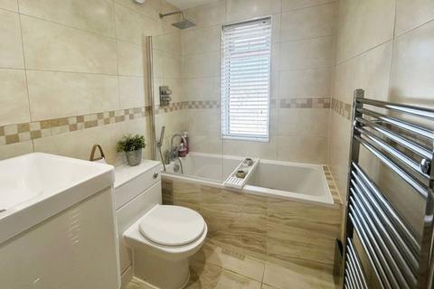 3 bedroom semi-detached house for sale, Fernside Road, Poole BH15