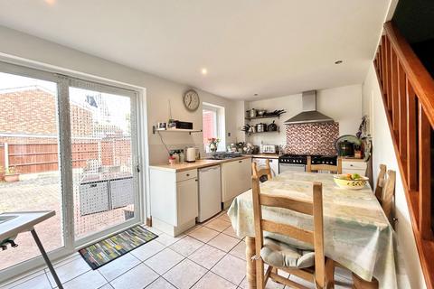 3 bedroom end of terrace house for sale, Landrail Road, Sittingbourne ME9