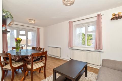 10 Vanbrugh Close, Crawley, RH11 8FA