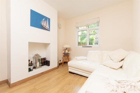 17 Bastion Road, London, SE2 0RD